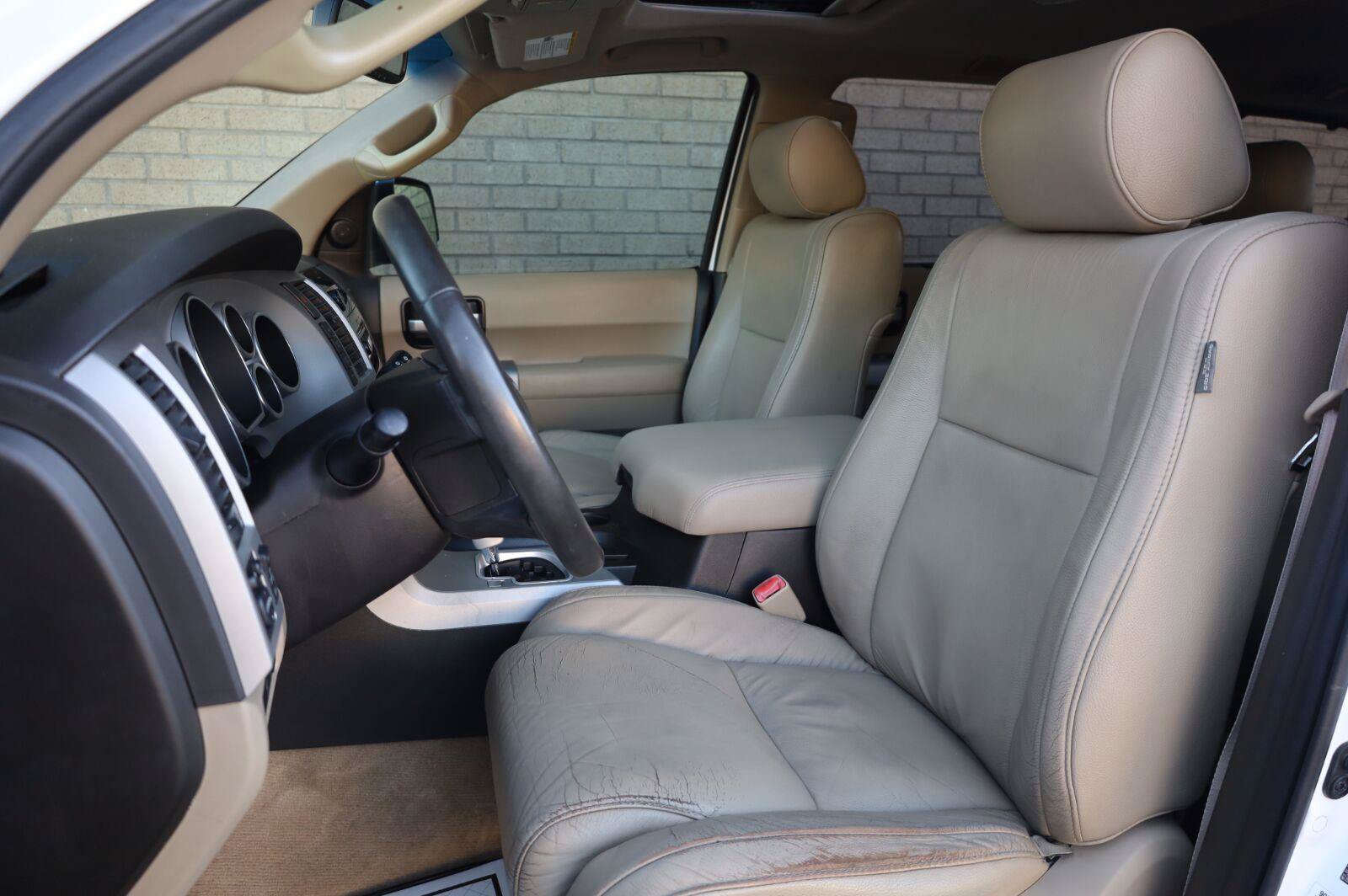 Used 2008 Toyota Sequoia Limited AWD/4WD image 17