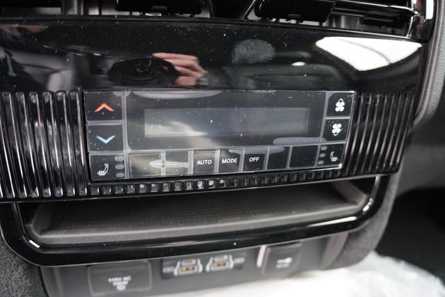 New 2026 Jeep Grand Wagoneer Limited w/ Convenience Group I AWD/4WD image 14