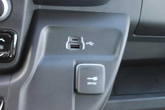 Used 2024 RAM ProMaster 3500 w/ Delivery Van Package image 28