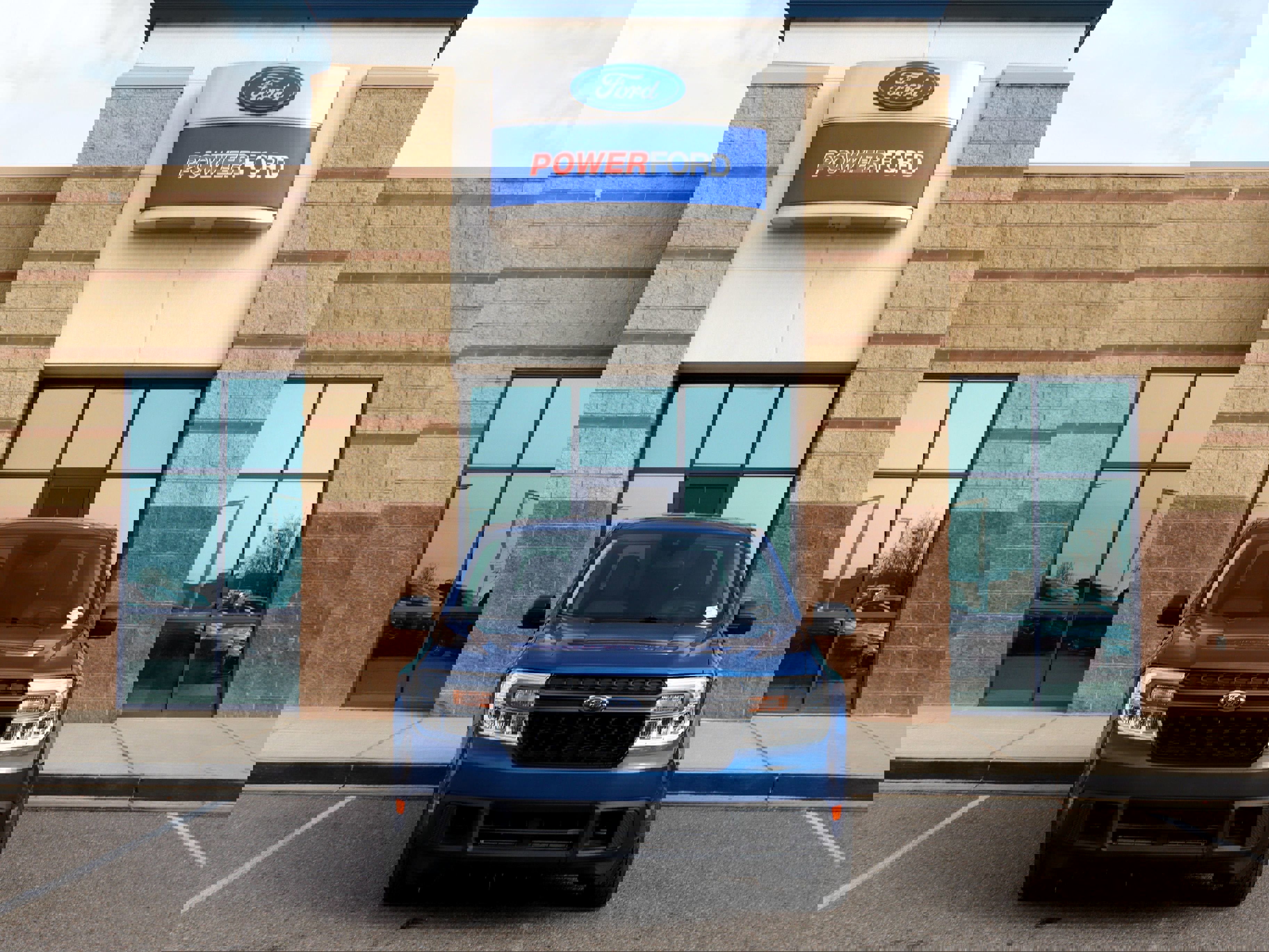 Certified 2024 Ford Maverick XLT w/ Equipment Group 300A Standard image 3