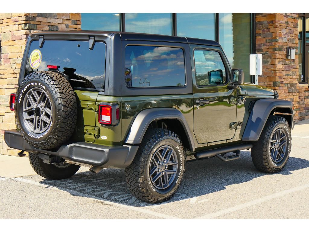 Used 2024 Jeep Wrangler Sport AWD/4WD image 3