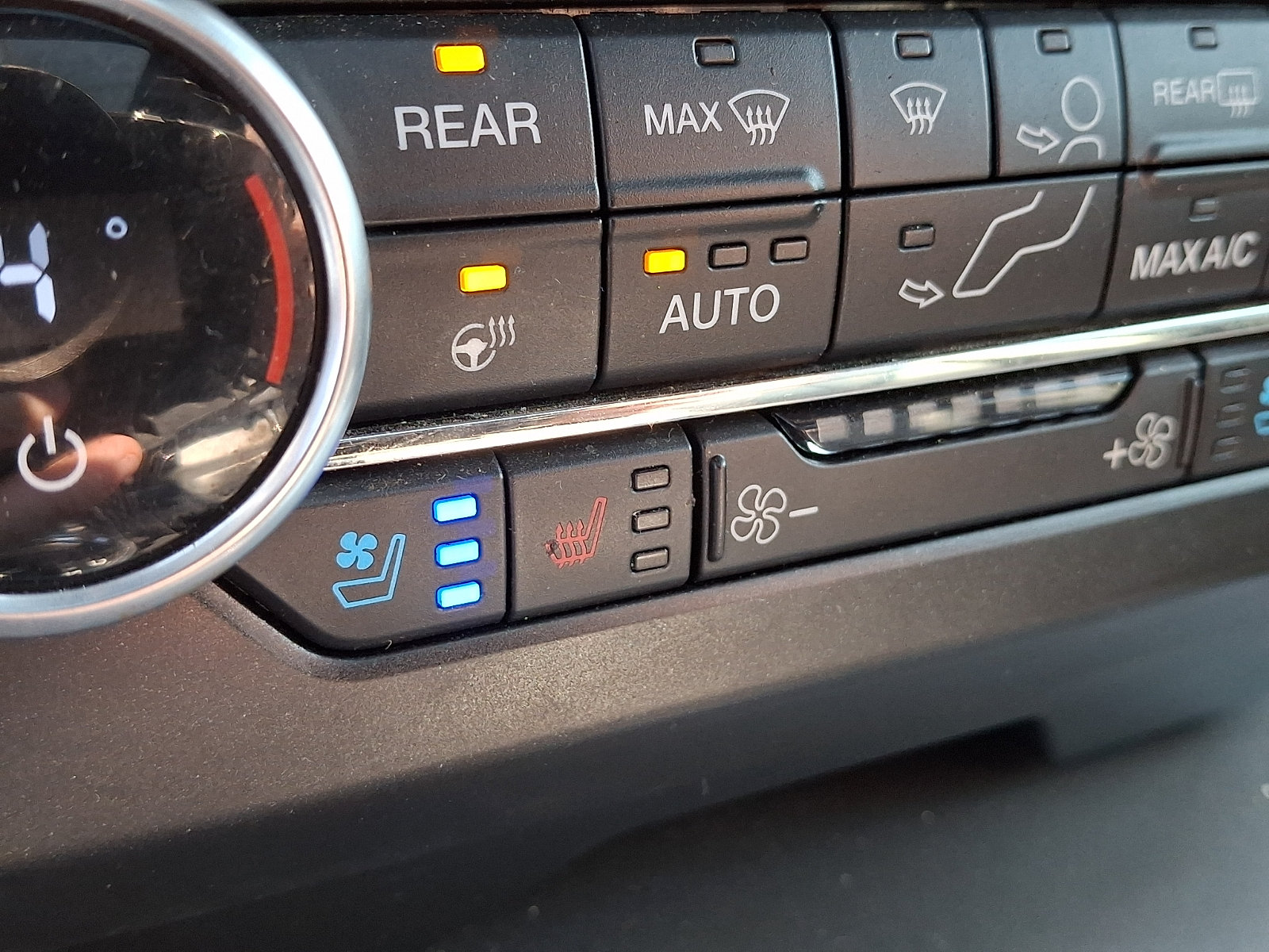 Certified 2020 Ford Expedition XLT w/ Equipment Group 202A AWD/4WD image 26