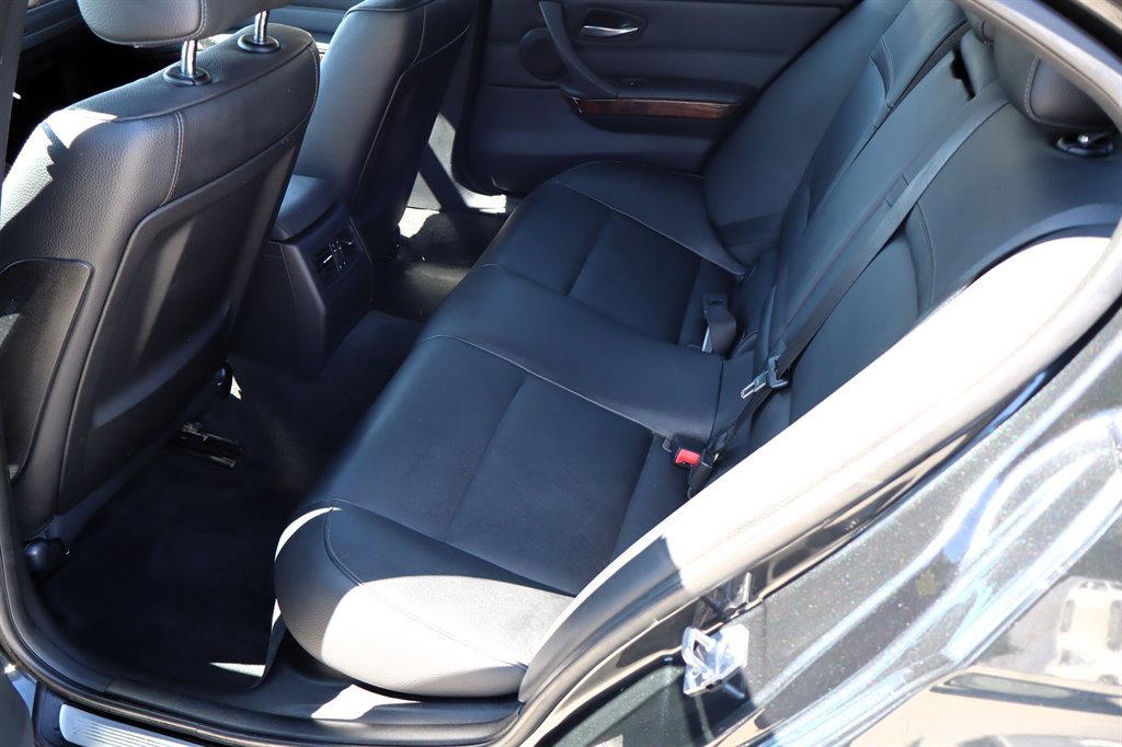 Used 2011 BMW 335i Sedan RWD image 18