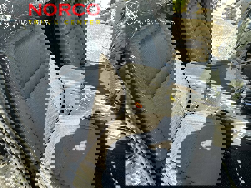 Used 2023 Nissan Frontier SV w/ Technology Package image 19