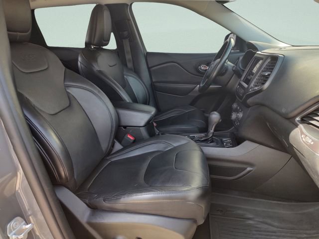 Used 2021 Jeep Cherokee Latitude Lux w/ Comfort/Convenience Group FWD image 29
