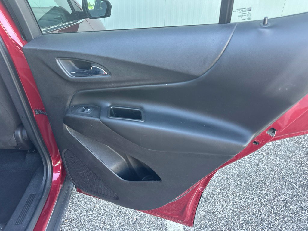 Used 2018 Chevrolet Equinox LT AWD/4WD image 26
