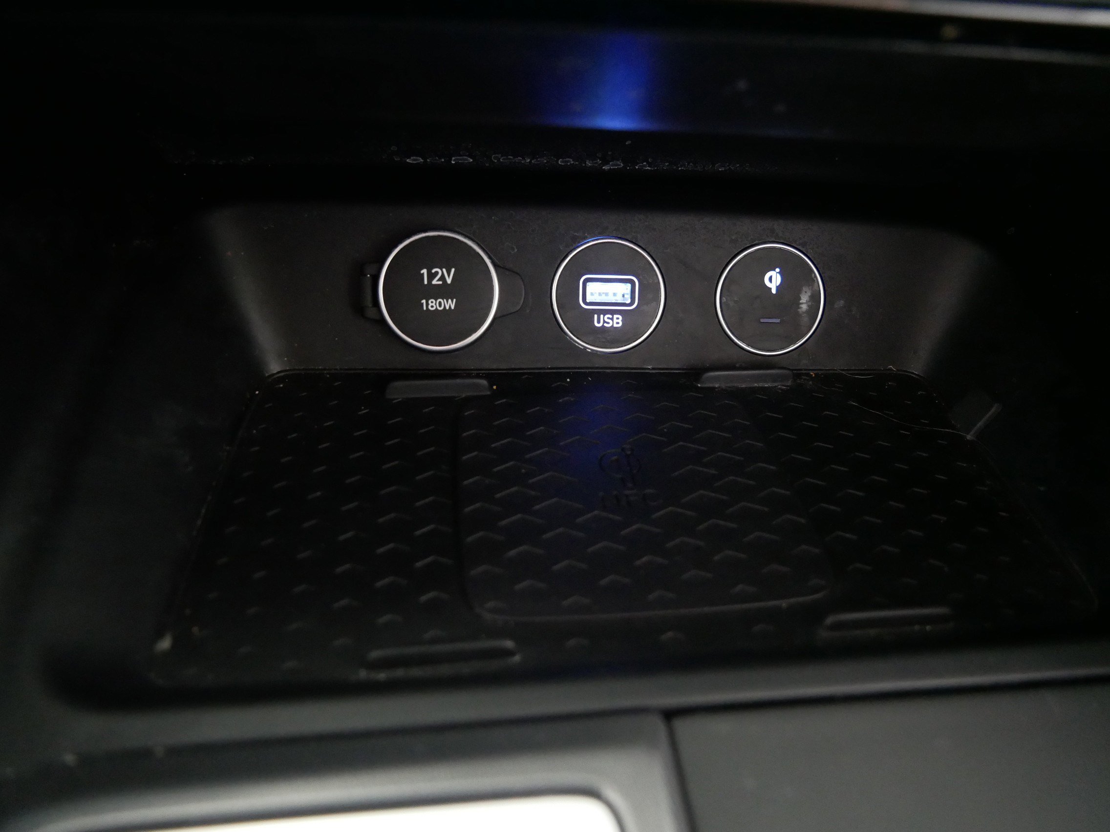 Used 2024 Genesis G70 3.3T Advanced w/ Sport Prestige Package image 30