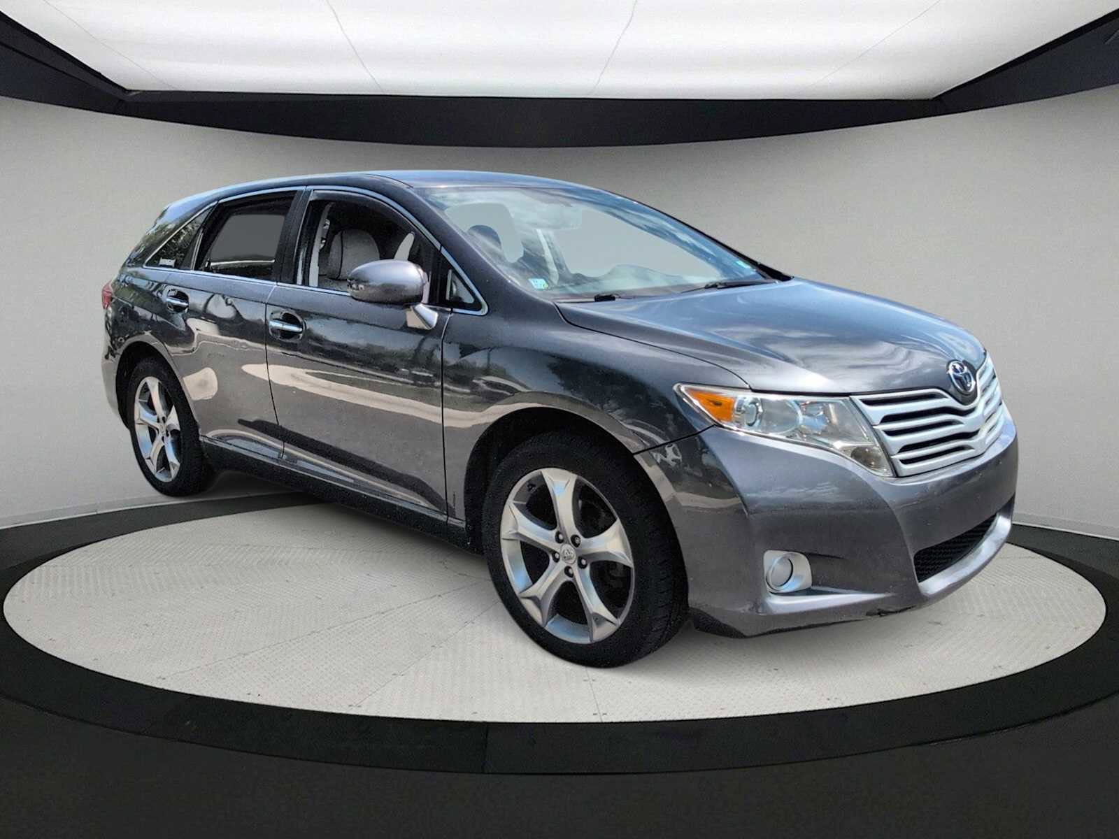 Used 2011 Toyota Venza AWD w/ Comfort Pkg image 2