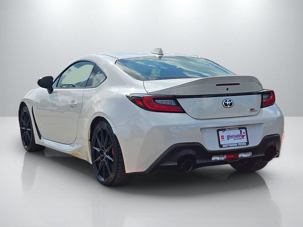 Used 2024 Toyota GR86 Premium w/ Performance Package RWD image 8