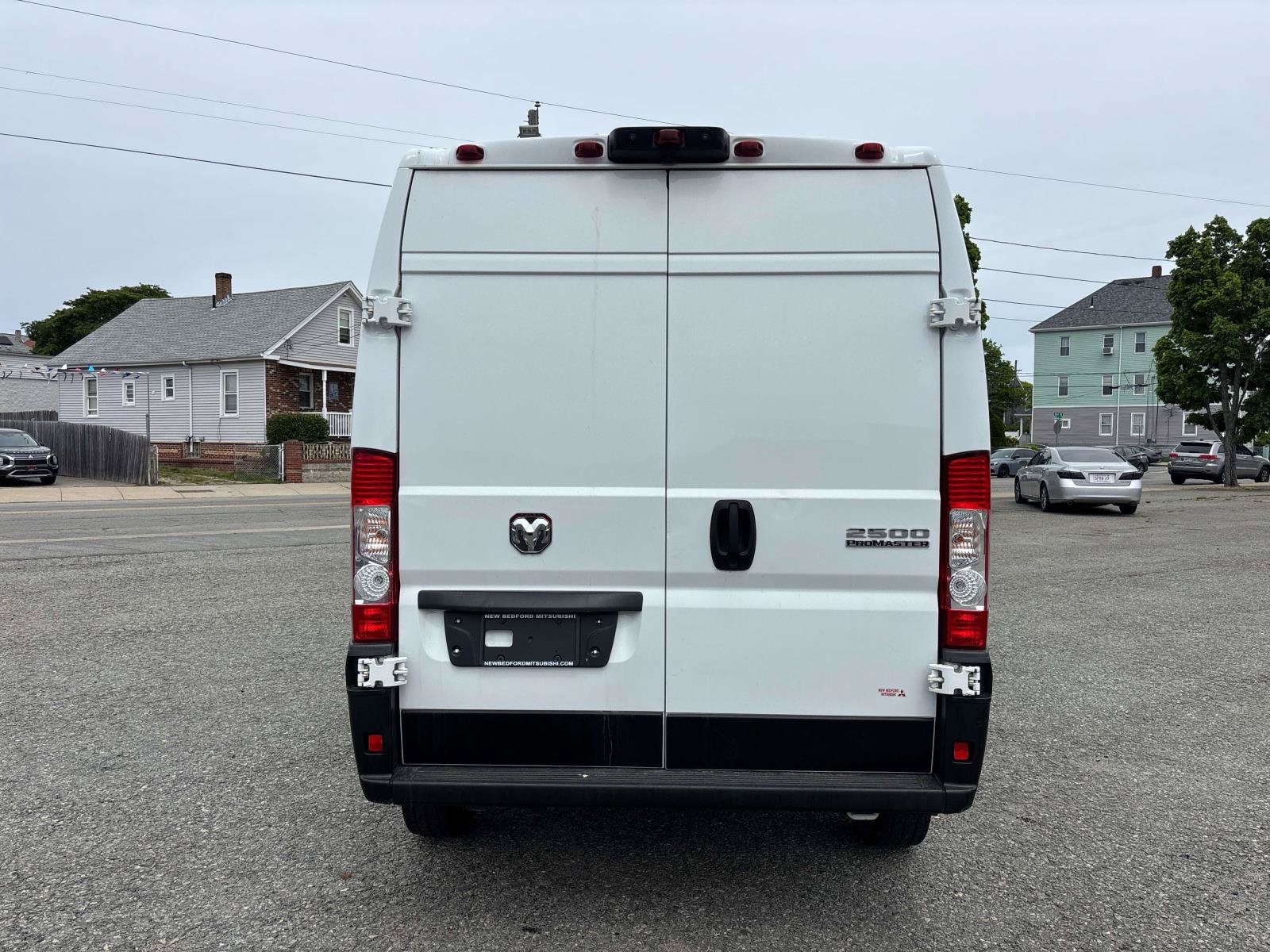 Used 2025 RAM ProMaster 2500 w/ Convenience Group FWD image 5
