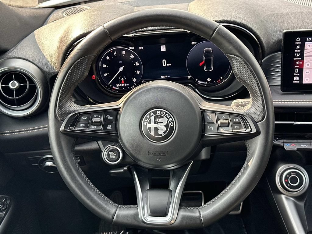 Used 2025 Alfa Romeo Tonale AWD/4WD image 26