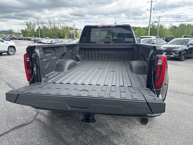 New 2026 GMC Sierra 3500 Denali w/ Denali Reserve Package AWD/4WD image 12
