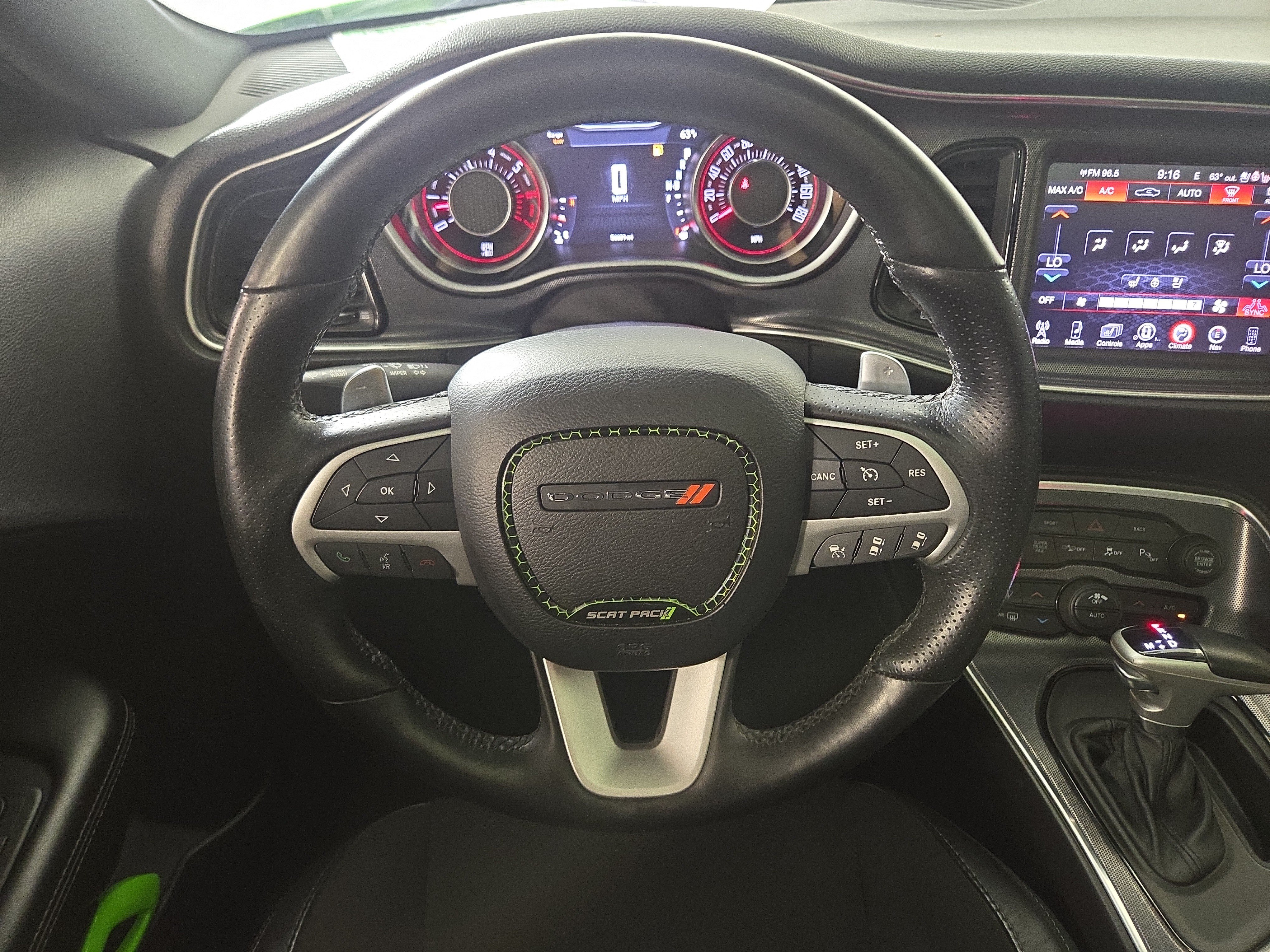 Used 2015 Dodge Challenger R/T Scat Pack w/ Leather Interior Group RWD image 15