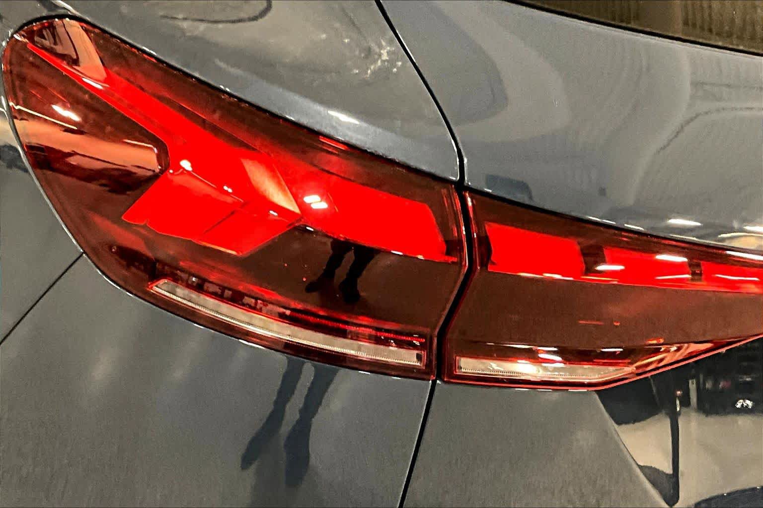 New 2027 Audi SQ6 e-tron Premium Plus image 14