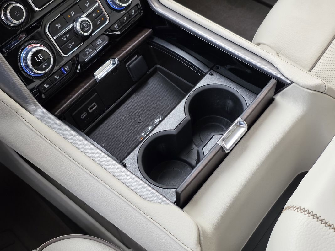 Used 2024 GMC Yukon Denali image 17