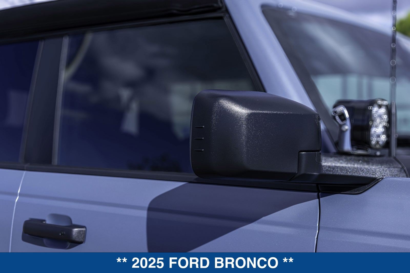 Used 2025 Ford Bronco Badlands AWD/4WD image 12