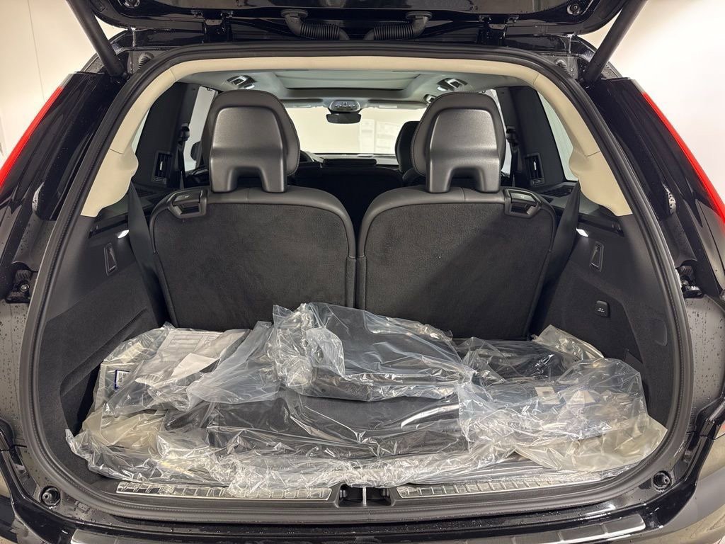New 2026 Volvo XC90 T8 Ultra w/ Protection Package Premier AWD/4WD image 30