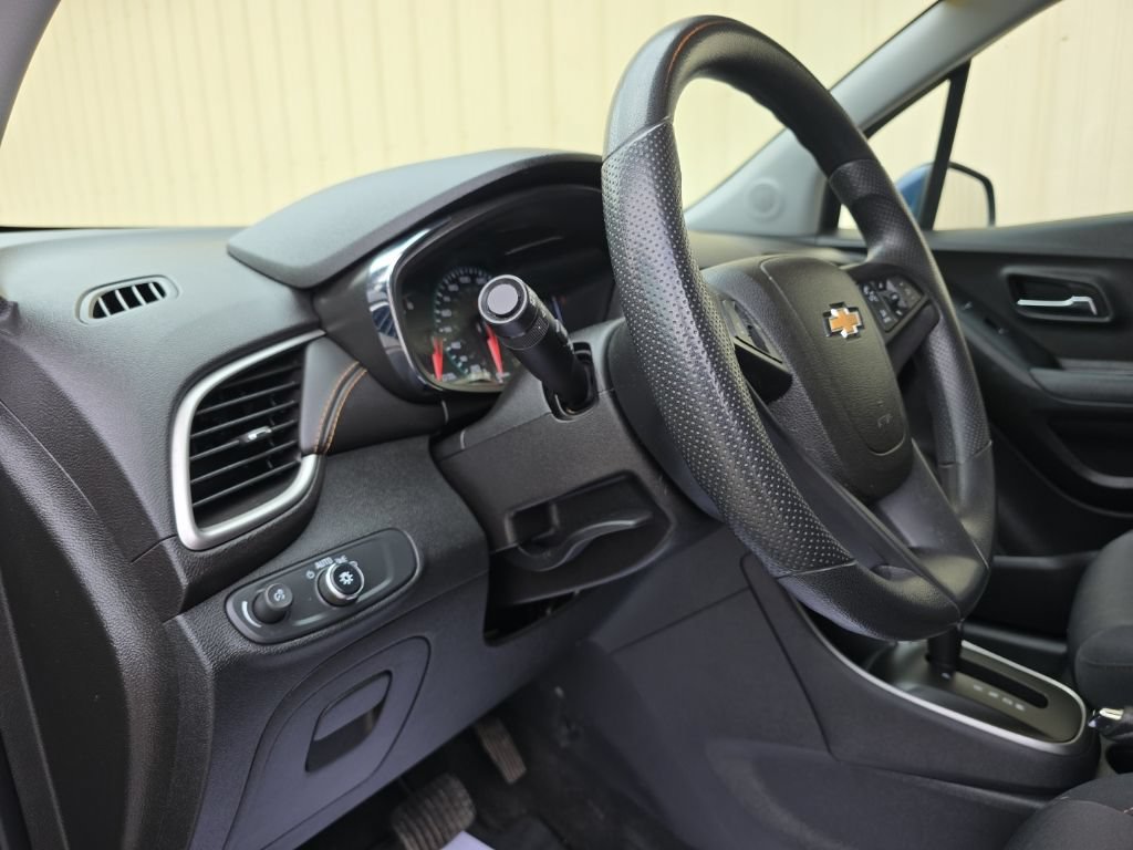 Used 2018 Chevrolet Trax LT AWD/4WD image 16