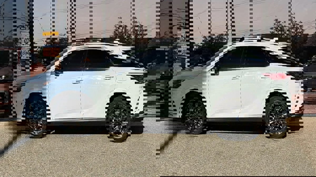 Used 2025 Lexus RX 350 F Sport image 5
