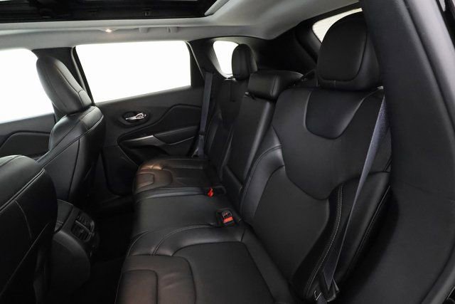 Used 2022 Jeep Cherokee Limited image 18