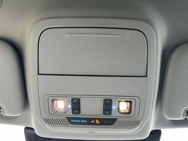 Used 2023 Ford Explorer XLT AWD/4WD image 37