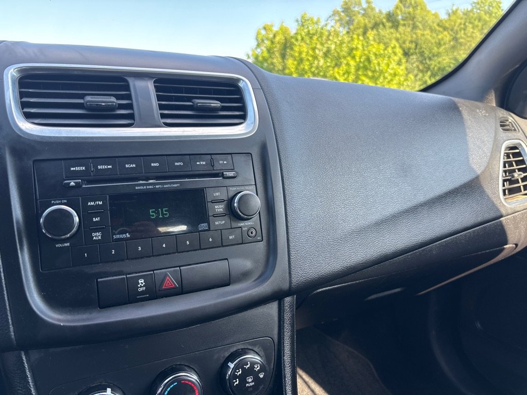 Used 2013 Dodge Avenger SE FWD image 14