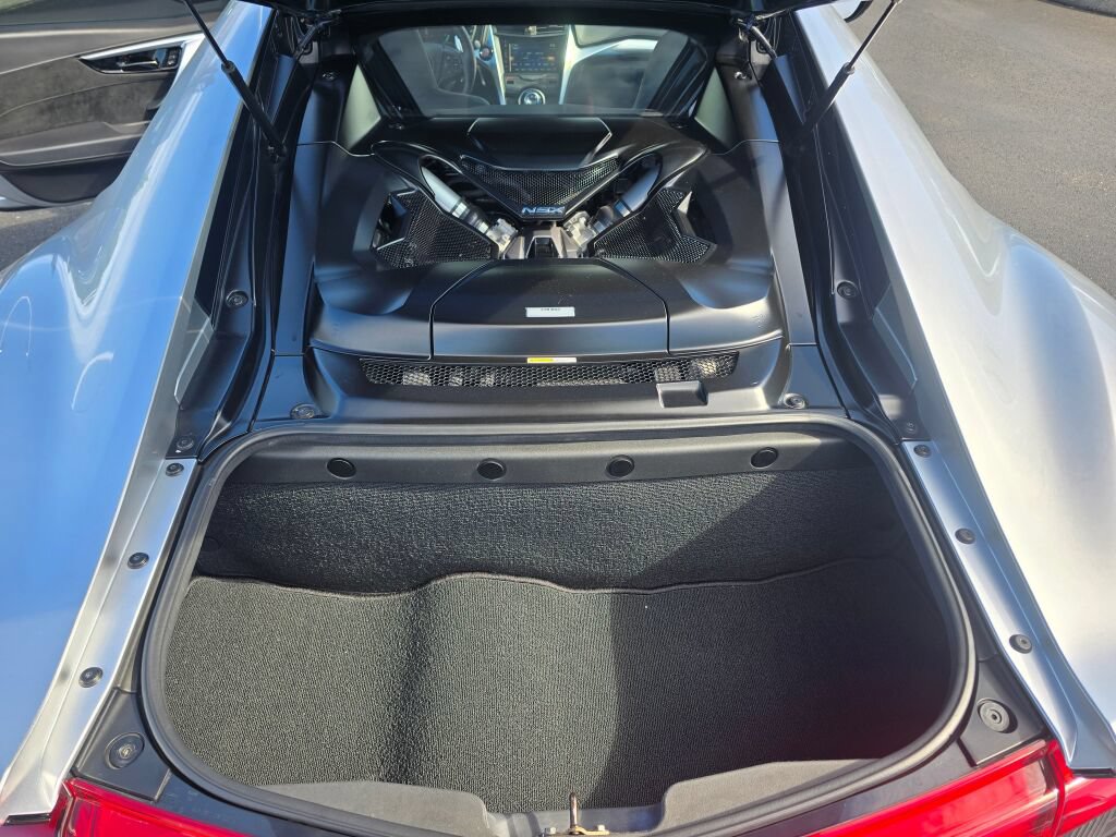 Used 2017 Acura NSX AWD/4WD image 10