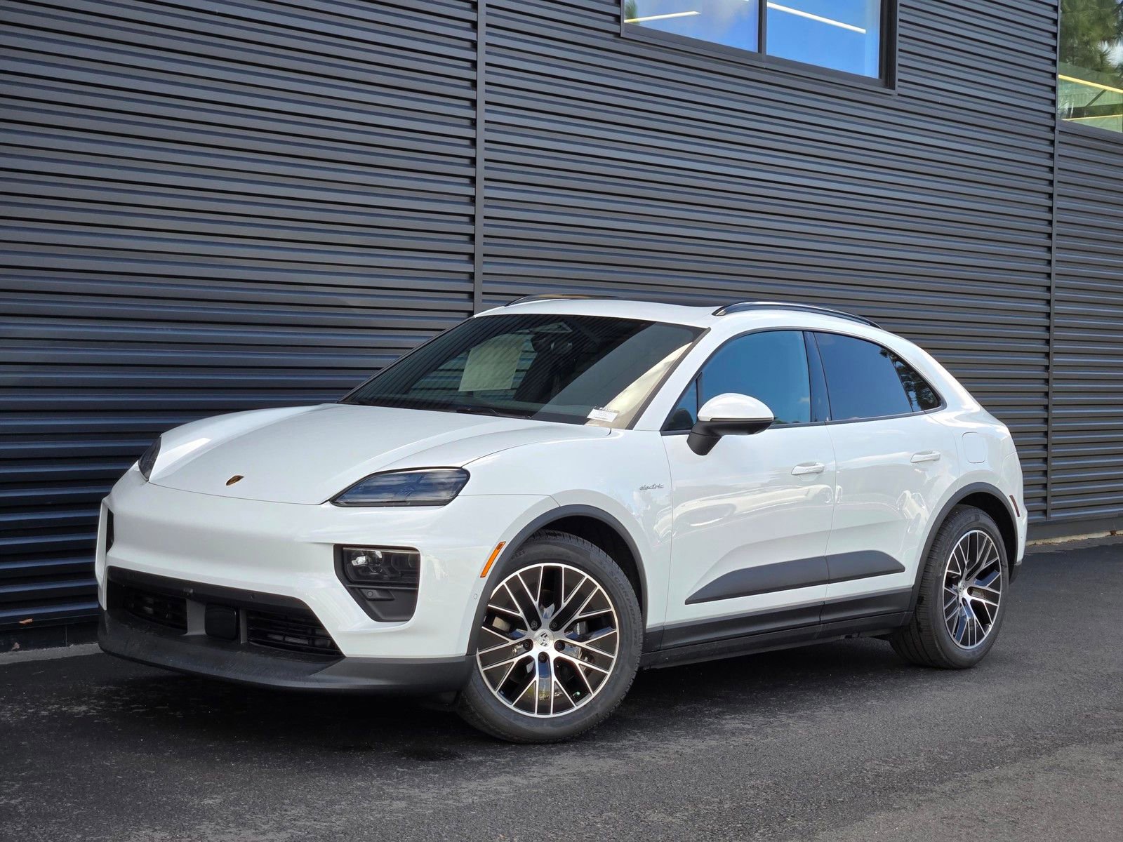 New 2026 Porsche Macan Electric RWD image 1
