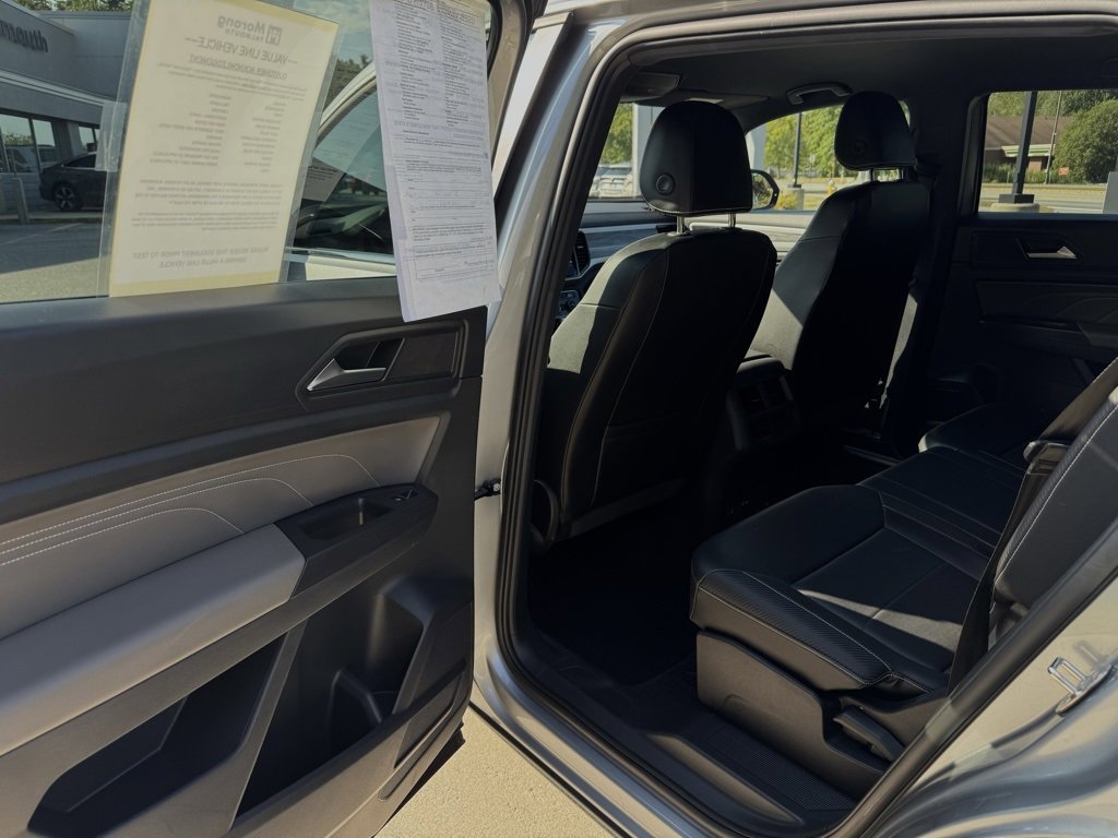 Used 2023 Volkswagen Atlas Cross Sport SE image 24