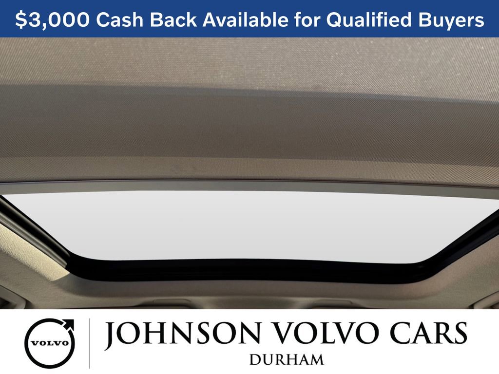 New 2026 Volvo XC40 B5 Core w/ Climate Package image 10