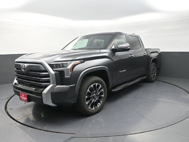 Used 2026 Toyota Tundra Limited AWD/4WD image 3