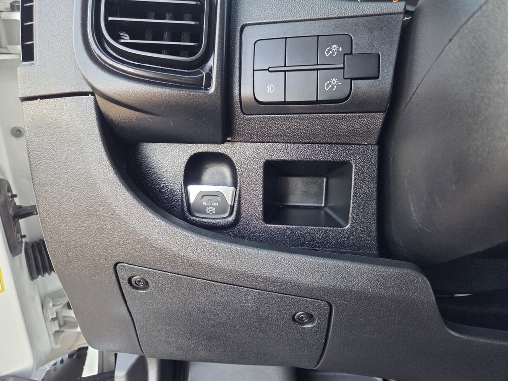 Used 2025 RAM ProMaster 2500 w/ Convenience Group FWD image 18