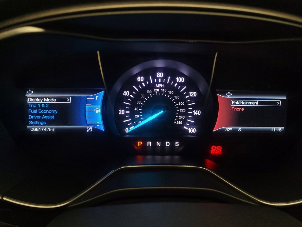 Used 2017 Ford Fusion SE w/ Fusion SE Technology Package image 23