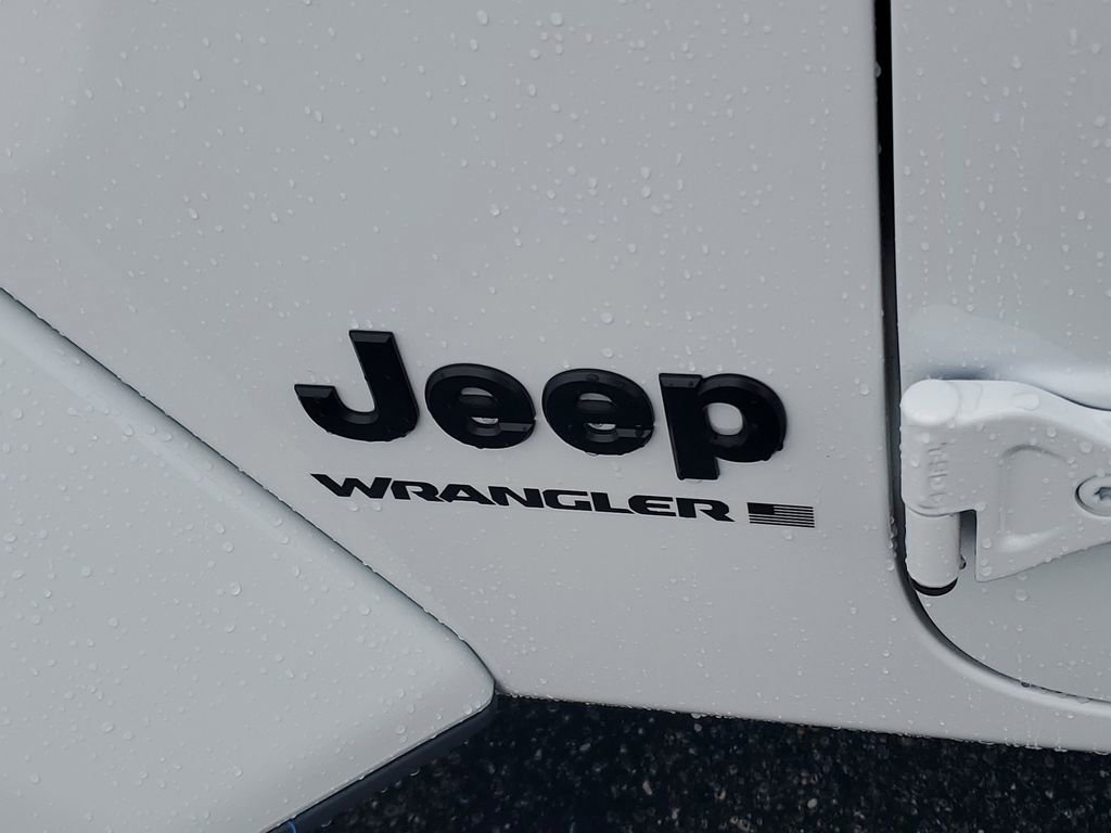 Used 2025 Jeep Wrangler Unlimited Sahara AWD/4WD image 29