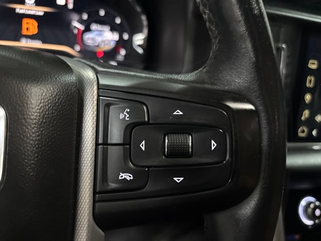 Used 2023 GMC Yukon Denali w/ Advanced Technology Package AWD/4WD image 21
