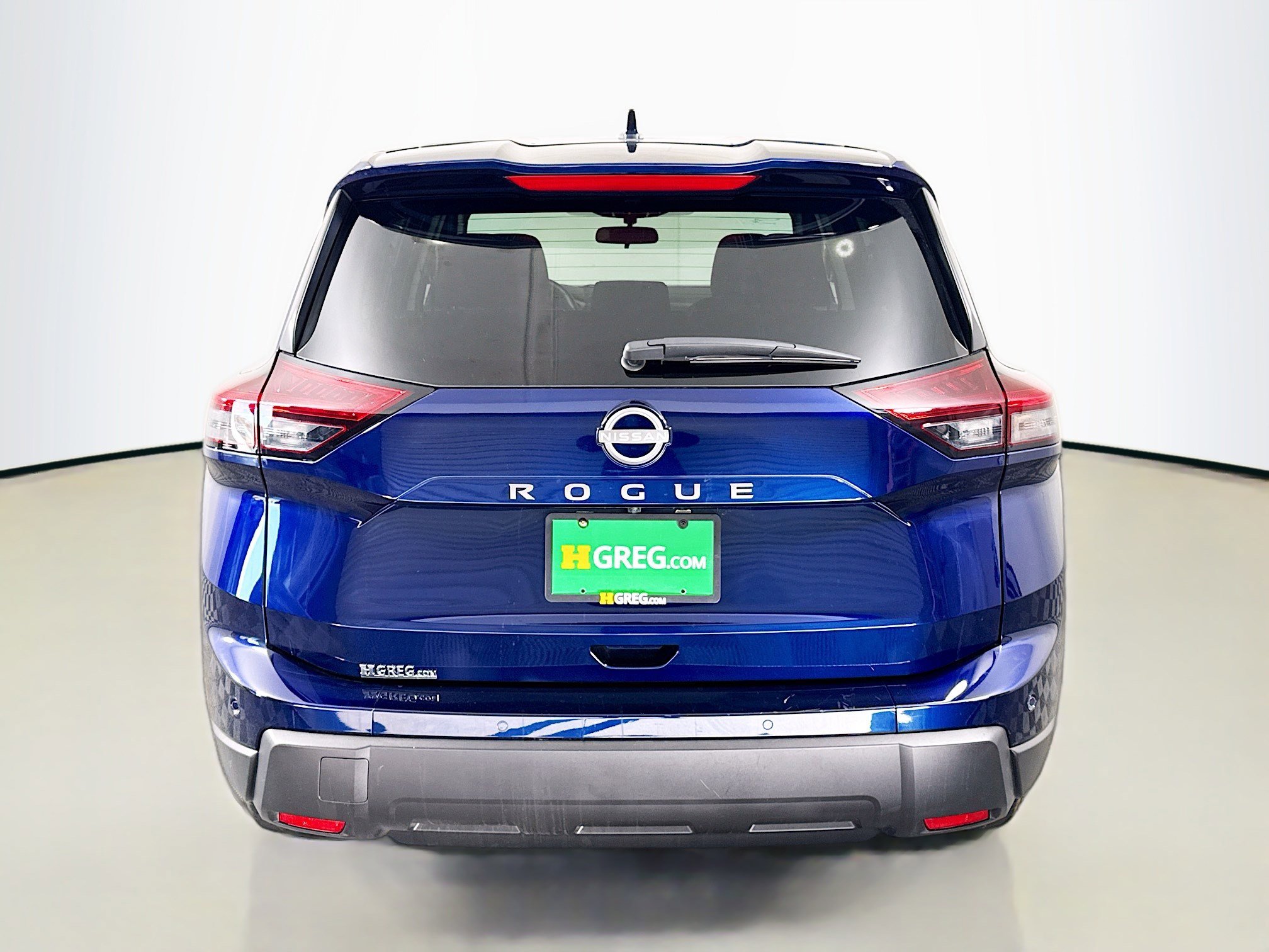Used 2025 Nissan Rogue SV image 8