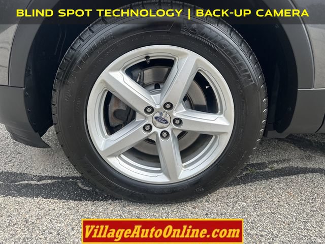 Used 2016 Ford Explorer XLT w/ Equipment Group 201A AWD/4WD image 8