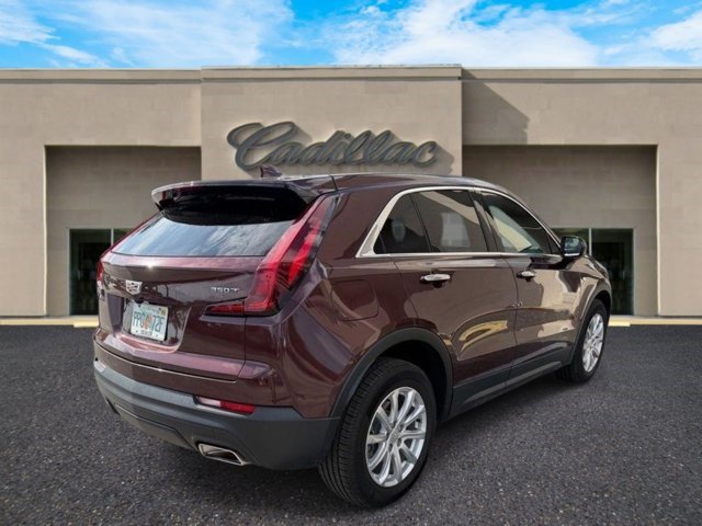 Certified 2023 Cadillac XT4 Luxury w/ Cold Weather Package FWD image 3