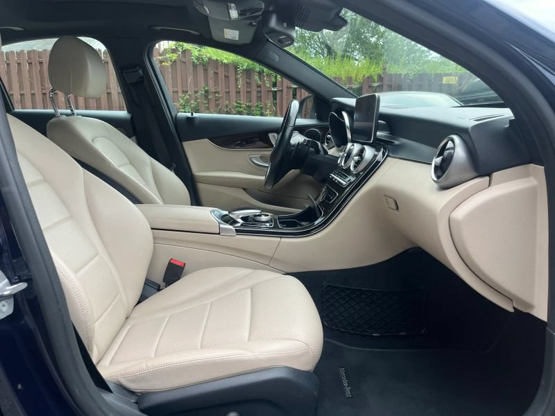 Used 2018 Mercedes-Benz C 300 4MATIC Sedan image 15