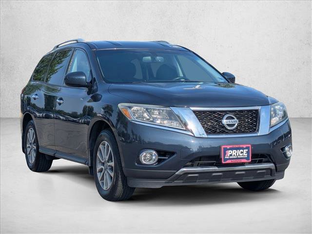 Used 2015 Nissan Pathfinder SV w/ Cargo Package FWD image 3