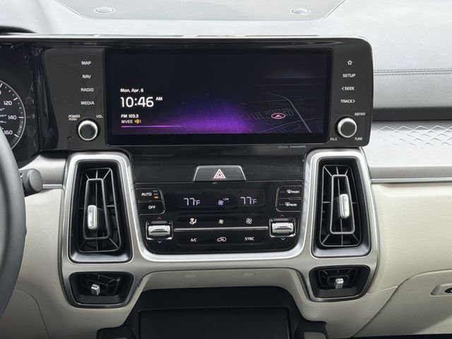 Used 2022 Kia Sorento S w/ Panoramic Sunroof Package image 5