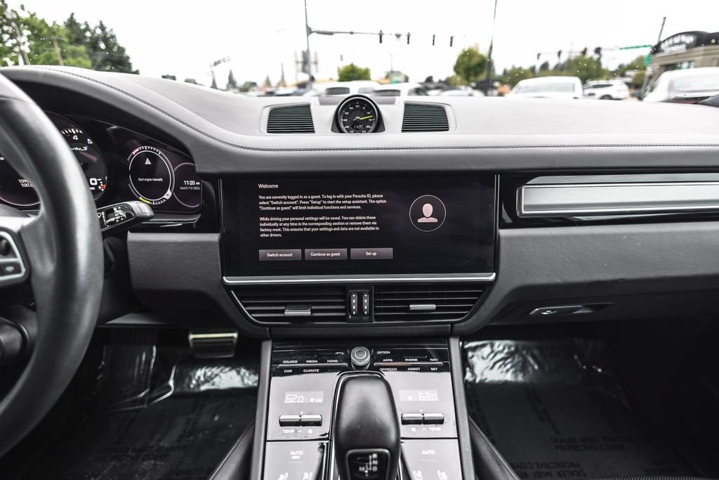 Used 2023 Porsche Cayenne Turbo S AWD/4WD image 30