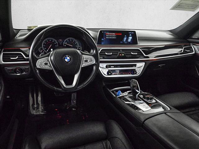 Used 2018 BMW 750i xDrive image 19
