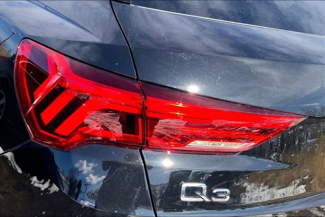 Certified 2025 Audi Q3 2.0T Premium w/ Convenience Package image 29