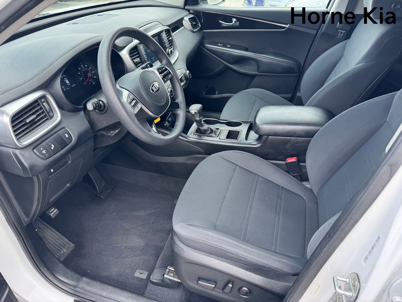 Used 2019 Kia Sorento LX image 9