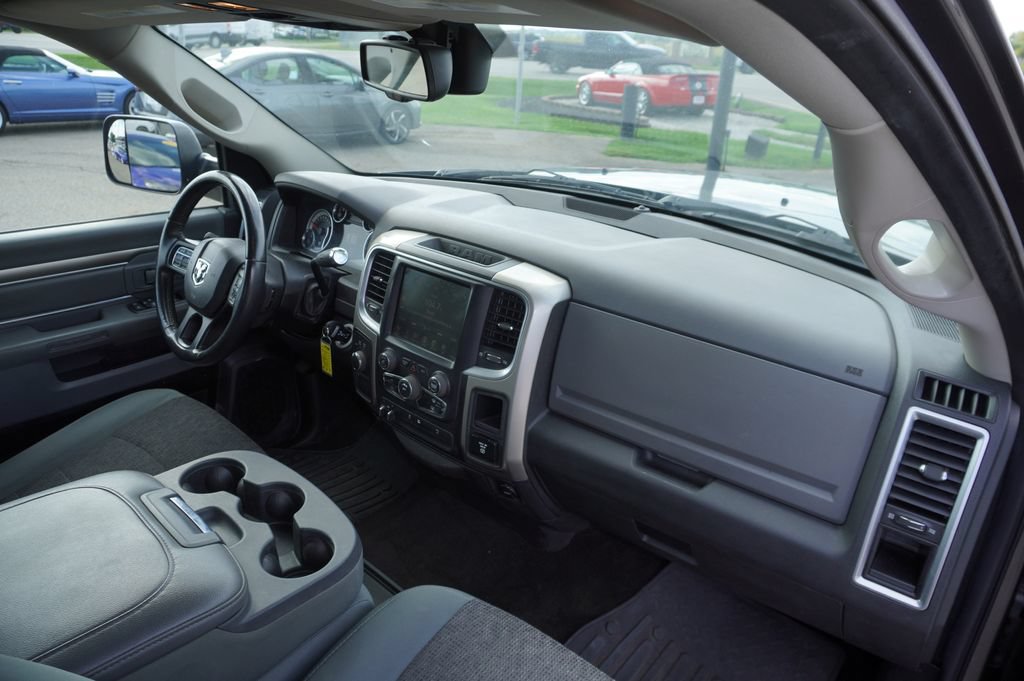 Used 2015 RAM 3500 SLT w/ Luxury Group AWD/4WD image 28