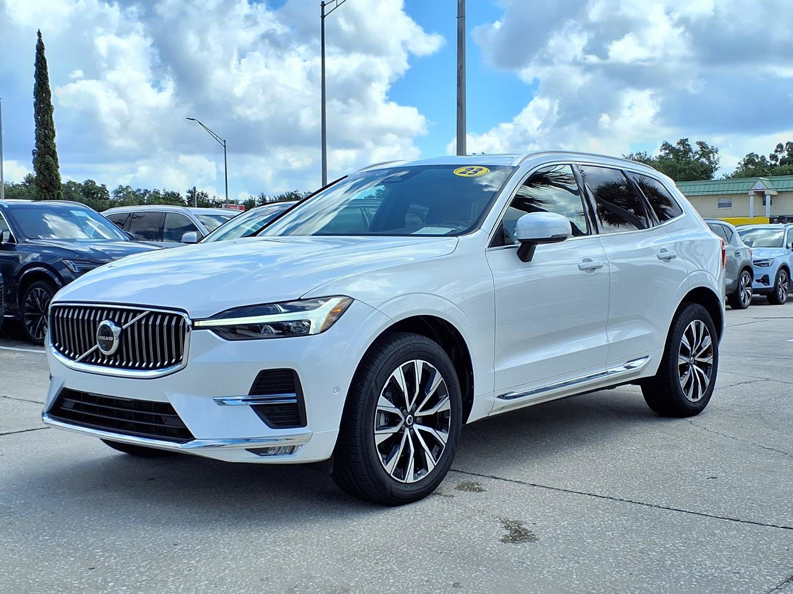 Certified 2023 Volvo XC60 B5 Plus w/ Protection Package Premier FWD image 3