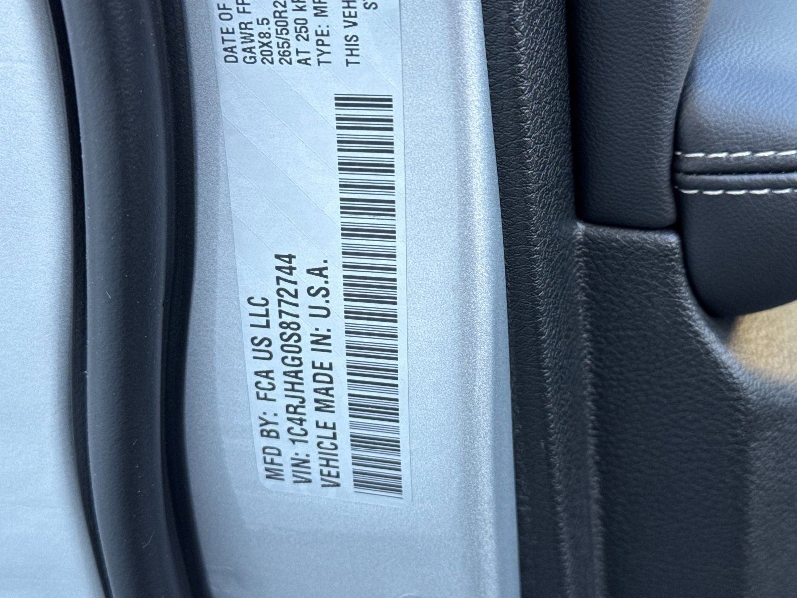 New 2025 Jeep Grand Cherokee Altitude w/ Trailer Tow Package image 28