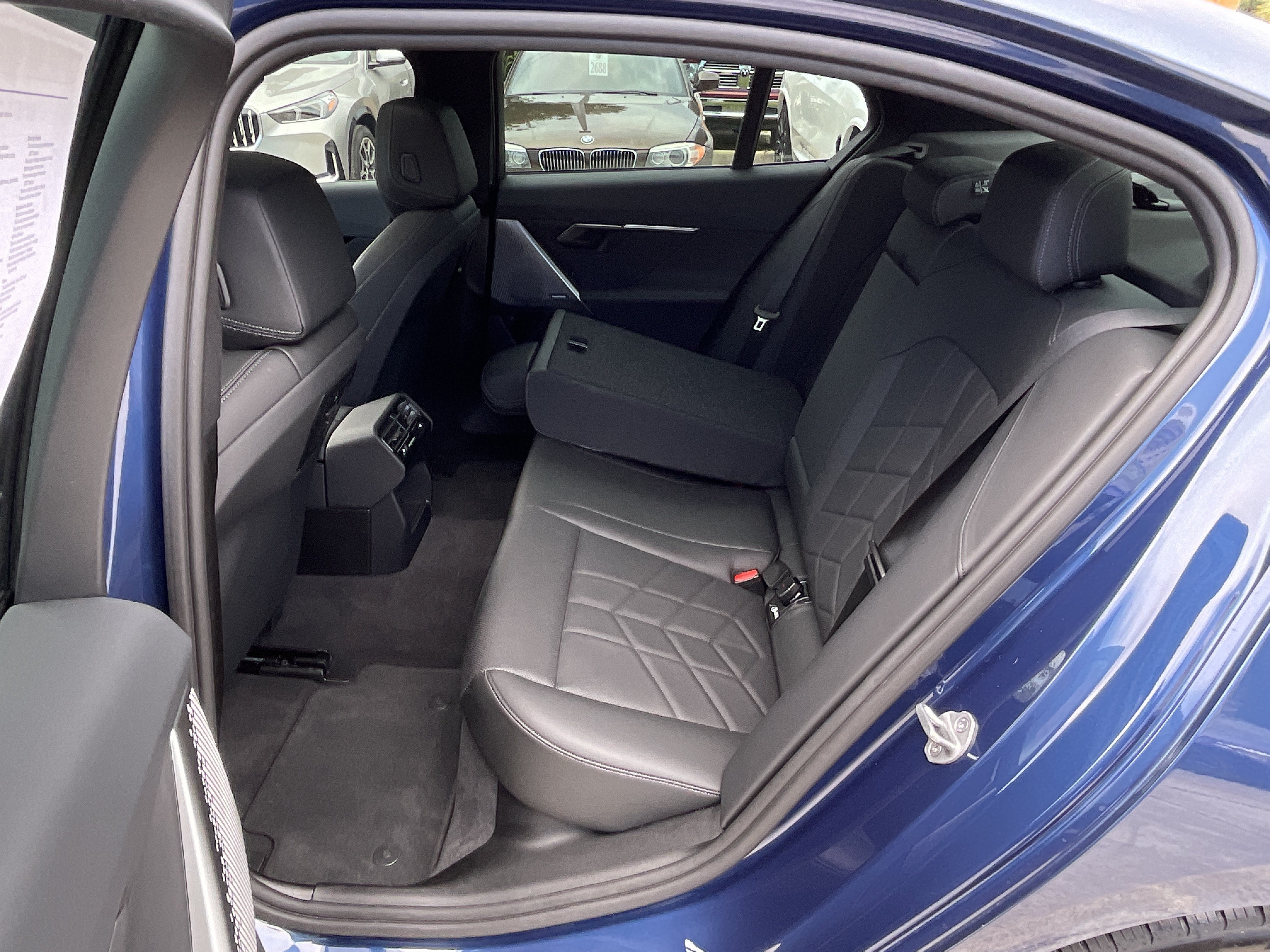 Certified 2025 BMW i5 xDrive40 w/ M Sport Package AWD/4WD image 26