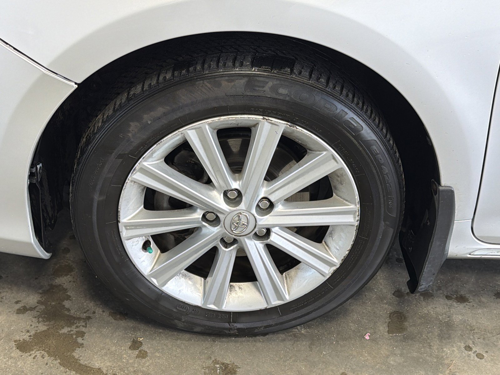 Used 2013 Toyota Camry XLE FWD image 9